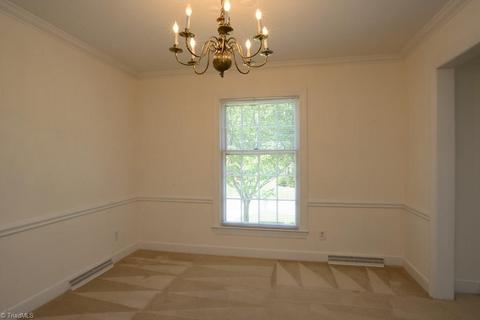 910 Wimbledon Pl, High Point, NC 27262 photo 11
