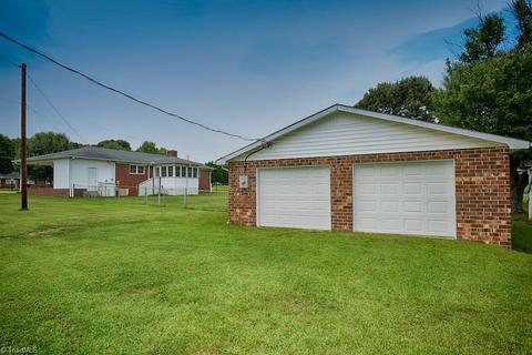 611 Lakedale Rd, Colfax, NC 27235 photo 5
