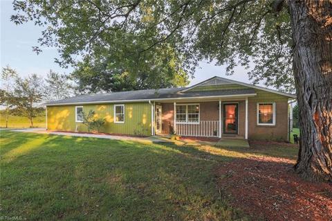 1157 Yates Rd, Denton, NC 27239 photo 2