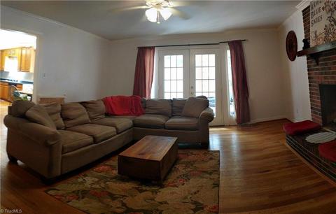 1410 Christopher Ct, High Point, NC 27265 photo 12