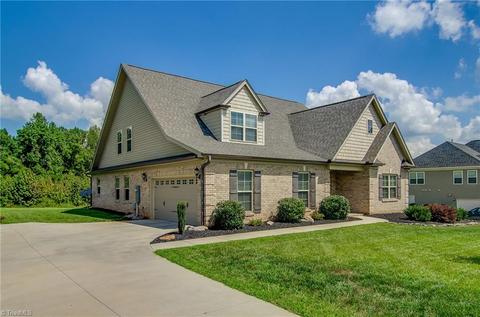 7044 English Pride Dr, Trinity, NC 27370 photo 2