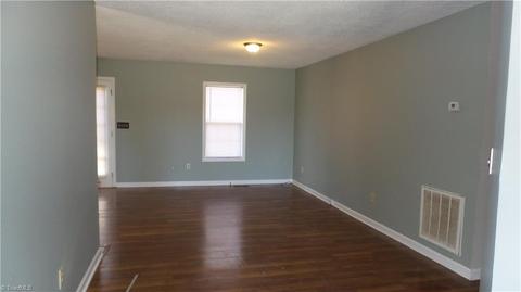 207 Murray St, High Point, NC 27260 photo 3