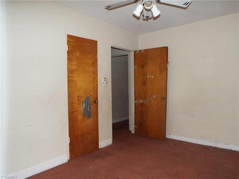 2009 Edgewood Dr, High Point, NC 27262 photo 15