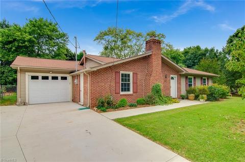 3737 Rolling Rd, High Point, NC 27265 photo 2