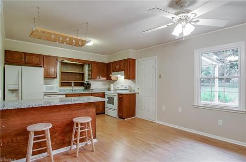 3737 Rolling Rd, High Point, NC 27265 photo 17