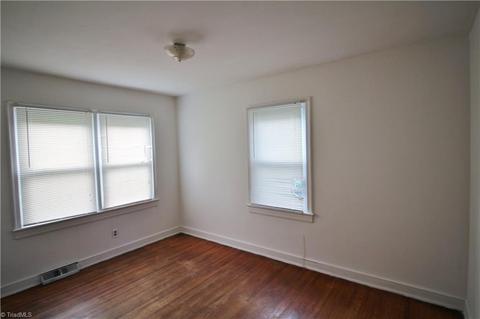 913 Denny St, High Point, NC 27262 photo 8