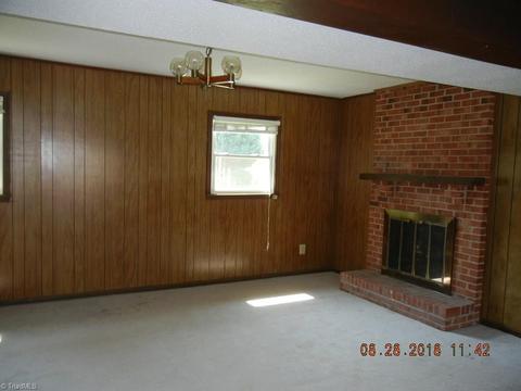 3507 Stonehurst Pl, High Point, NC 27265 photo 11