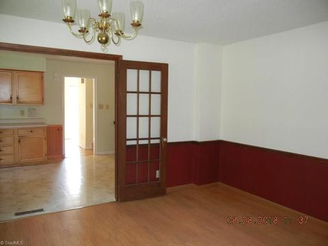 3507 Stonehurst Pl, High Point, NC 27265 photo 3