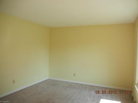 3507 Stonehurst Pl, High Point, NC 27265 photo 5