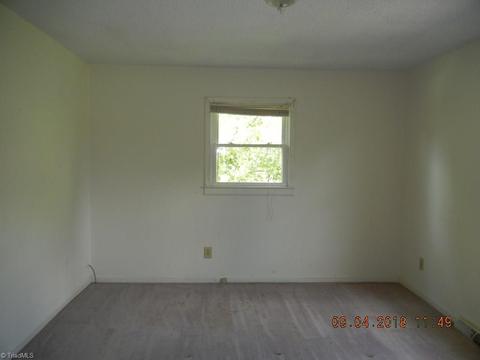 3507 Stonehurst Pl, High Point, NC 27265 photo 13