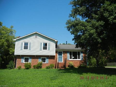 3507 Stonehurst Pl, High Point, NC 27265 photo 1