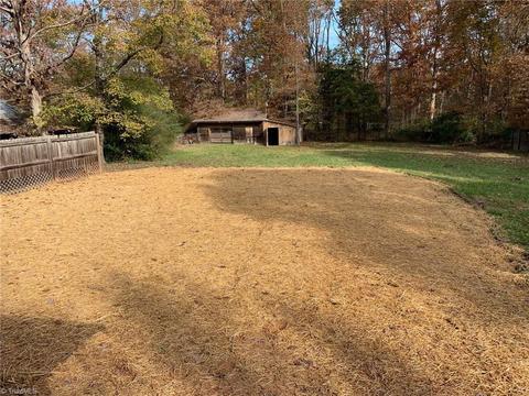 2309 E Stadium Dr, Eden, NC 27288 photo 15