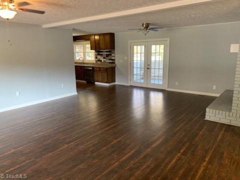2309 E Stadium Dr, Eden, NC 27288 photo 3