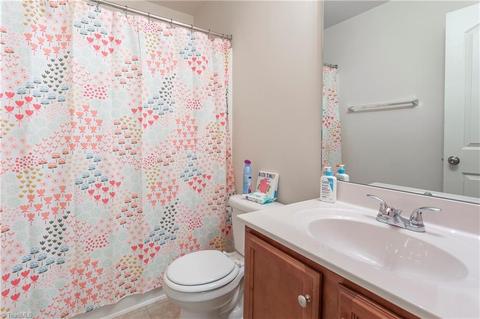 6516 Ashebrook Dr, High Point, NC 27265 photo 16