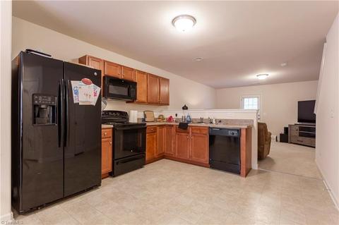 6516 Ashebrook Dr, High Point, NC 27265 photo 4