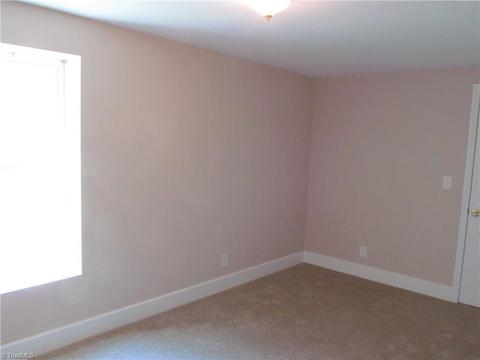 102 Avery Ave, High Point, NC 27265 photo 10