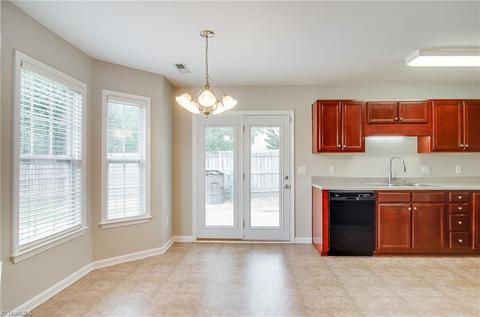 886 Eli Moore Ct, High Point, NC 27265 photo 9