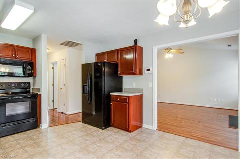 886 Eli Moore Ct, High Point, NC 27265 photo 12