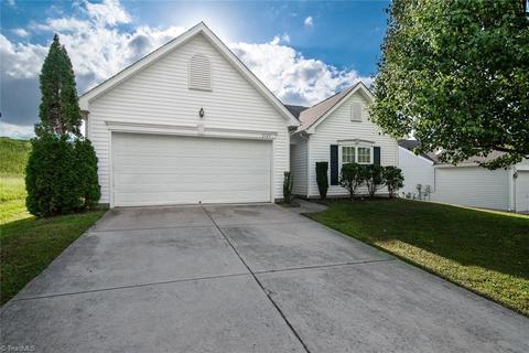 2149 Burton Run Rd, High Point, NC 27262 photo 2