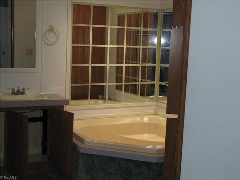 705 Frank Rd, Denton, NC 27239 photo 7