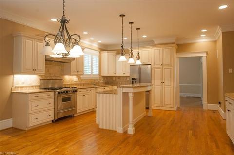 301 Edgedale Dr, High Point, NC 27262 photo 6