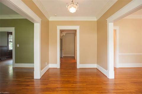 301 Edgedale Dr, High Point, NC 27262 photo 3