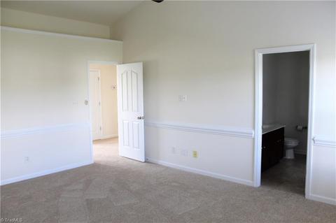 2464 Ingleside Dr, High Point, NC 27265 photo 22