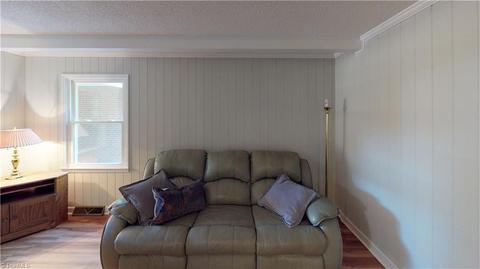 602 Pine St, Dobson, NC 27017 photo 9