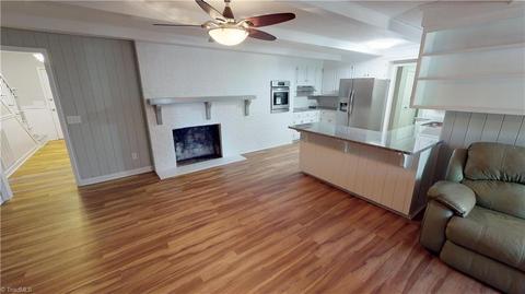 602 Pine St, Dobson, NC 27017 photo 4