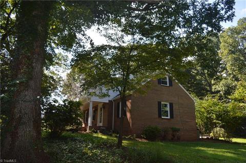 602 Pine St, Dobson, NC 27017 photo 15