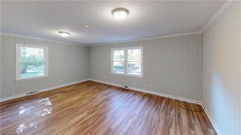 602 Pine St, Dobson, NC 27017 photo 7
