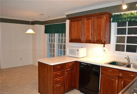 3313 Timberwolf Ave, High Point, NC 27265 photo 9