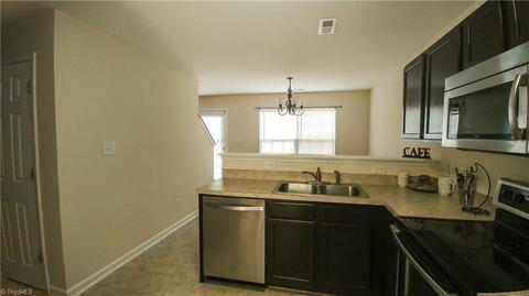 2480 Ingleside Dr, High Point, NC 27265 photo 4