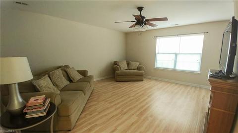 2480 Ingleside Dr, High Point, NC 27265 photo 12