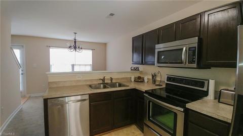 2480 Ingleside Dr, High Point, NC 27265 photo 3