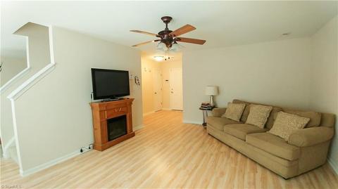 2480 Ingleside Dr, High Point, NC 27265 photo 10
