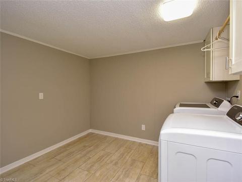 1906 Cliffside Dr, Pfafftown, NC 27040 photo 17