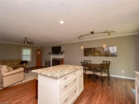 1906 Cliffside Dr, Pfafftown, NC 27040 photo 8