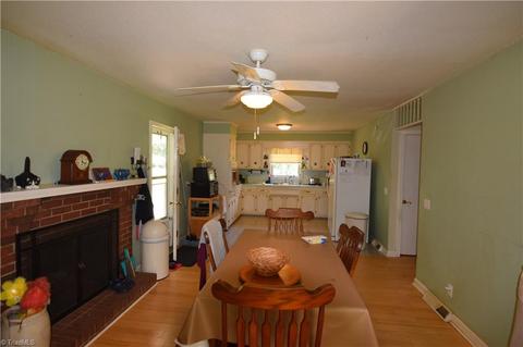 118 Windover Dr, Pinnacle, NC 27043 photo 3