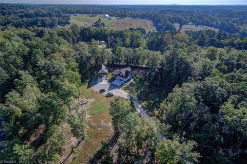365 John A Hall Rd, High Point, NC 27265 photo 3