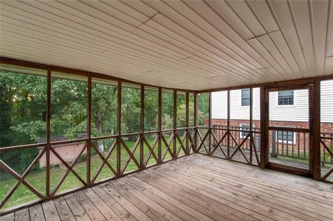 2305 Dover Pl, High Point, NC 27265 photo 4