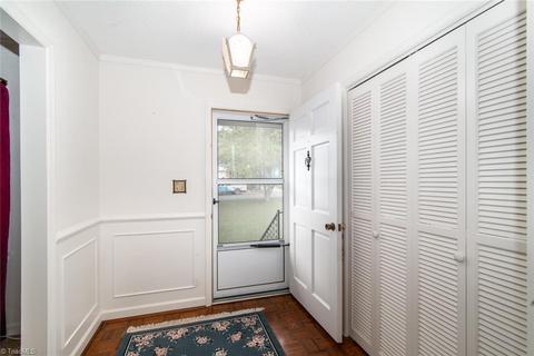 2305 Dover Pl, High Point, NC 27265 photo 5