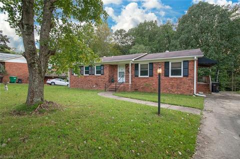 2305 Dover Pl, High Point, NC 27265 photo 2