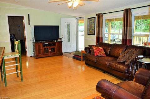 320 Nettle Knob Trl, Lowgap, NC 27024 photo 5