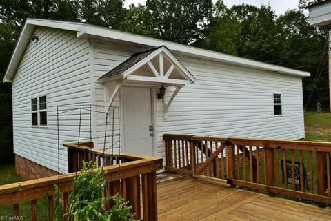 320 Nettle Knob Trl, Lowgap, NC 27024 photo 21