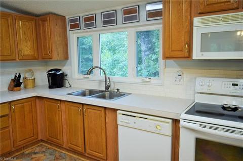 320 Nettle Knob Trl, Lowgap, NC 27024 photo 9
