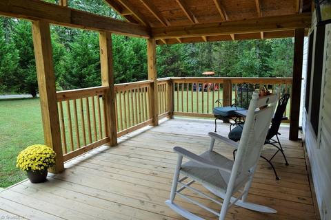 320 Nettle Knob Trl, Lowgap, NC 27024 photo 2
