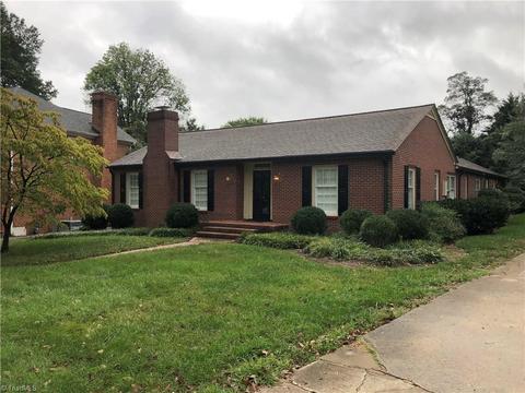 702 Hillcrest Dr, High Point, NC 27262 photo 1