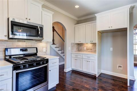 3928 Braddock Rd, High Point, NC 27265 photo 10