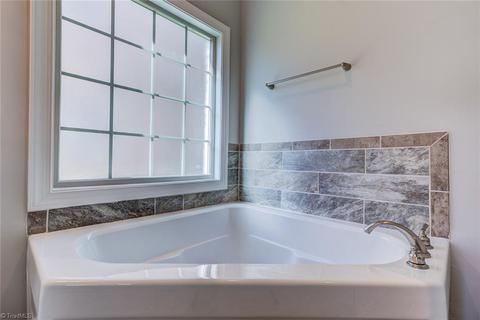 3928 Braddock Rd, High Point, NC 27265 photo 20